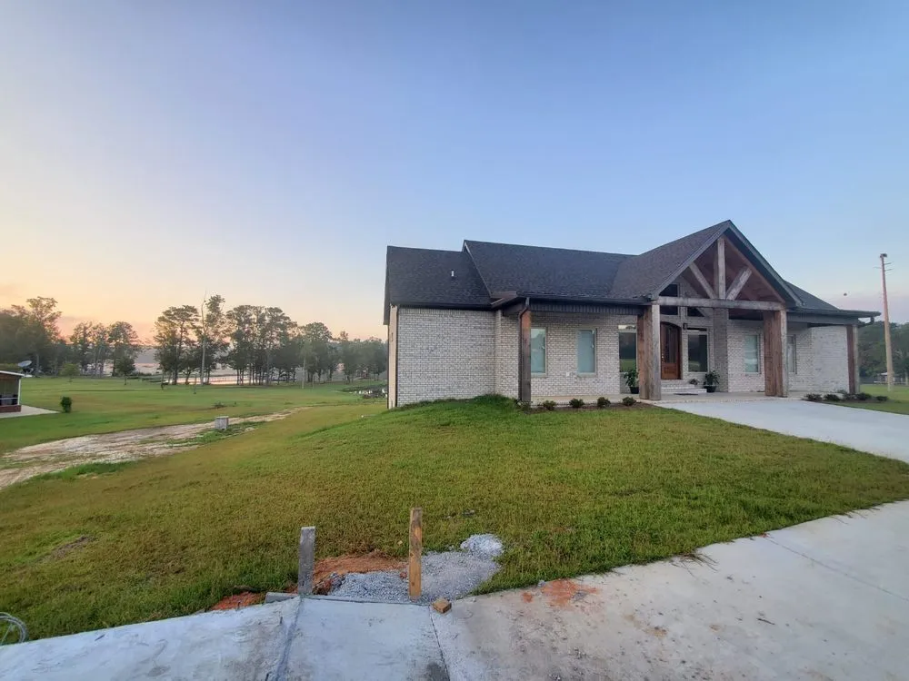 Slide of Salfa House