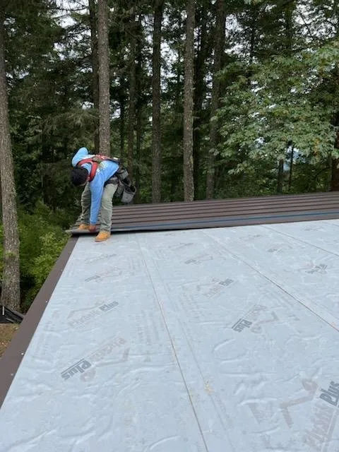 Expert roof repair experts serving Eastsound, WA - Salina's Construction