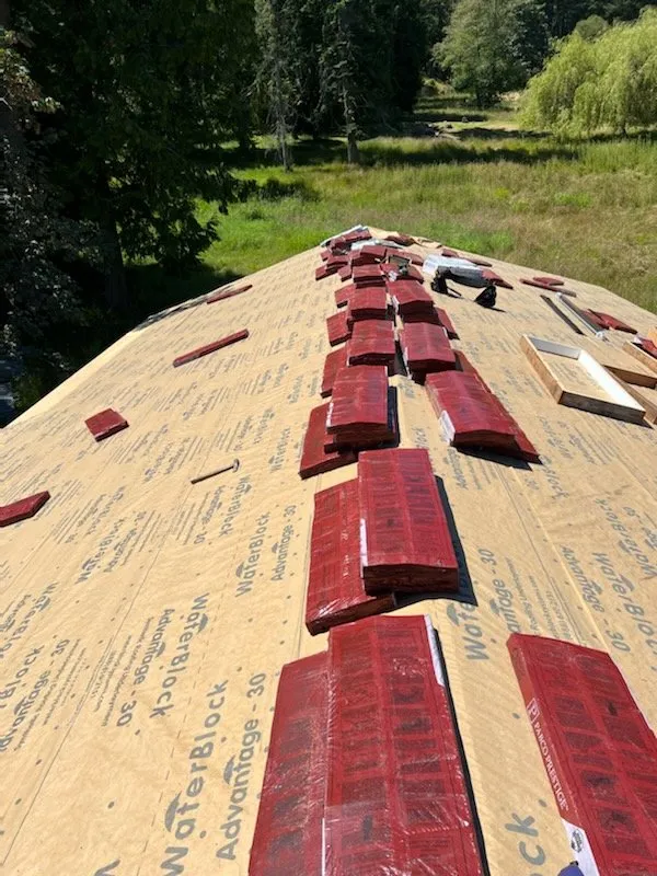 Top-rated roof repair in Eastsound, WA - Salina's Construction