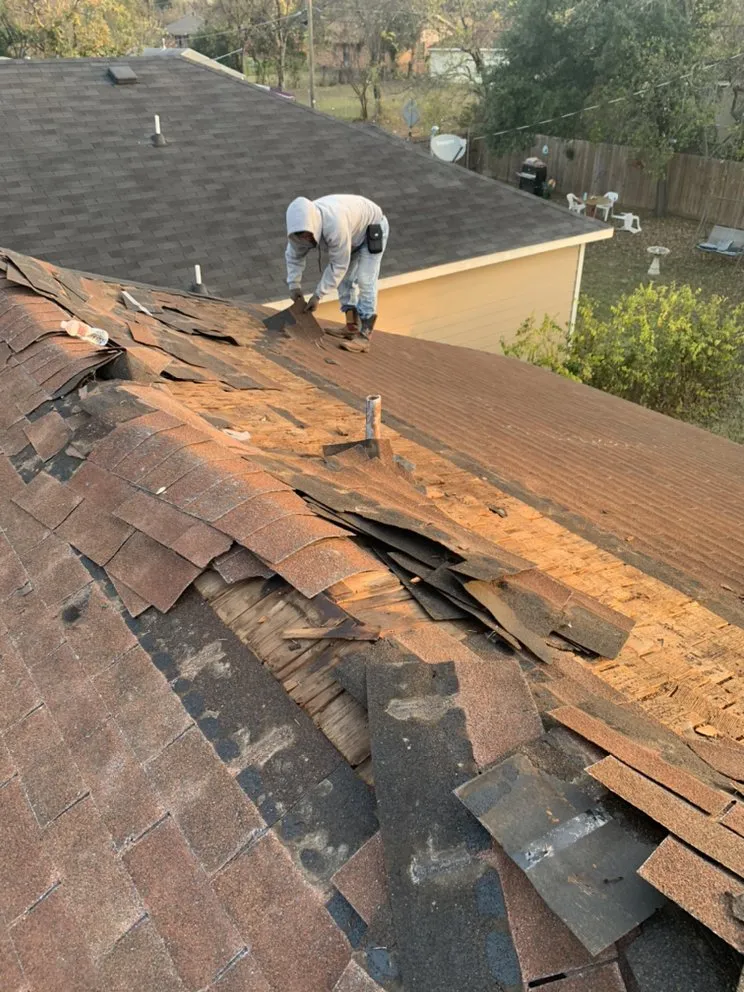 Slide of Salinas Roofing Construction