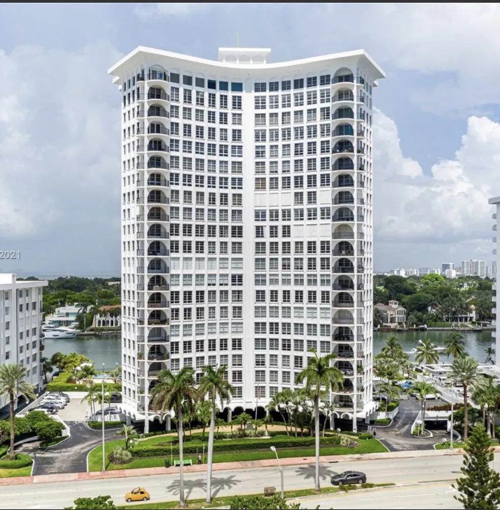 Slide of Salomon Roofing & Waterproofing