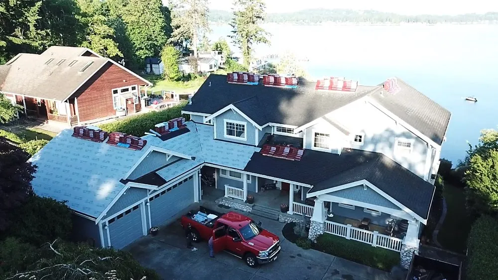 Slide of Sal's Roofing