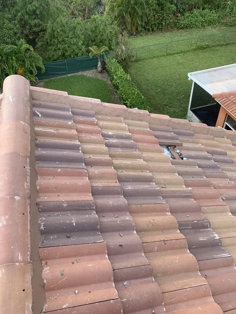 Slide of Sals Roofing Repairs