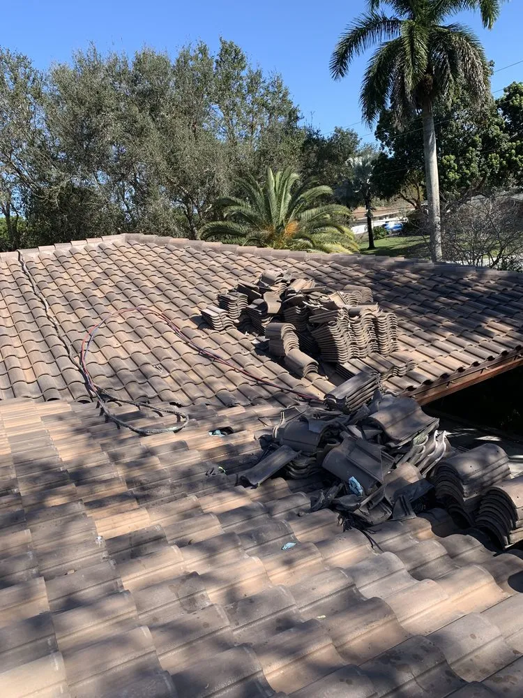 Slide of Sals Roofing Repairs