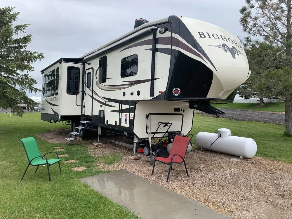 Slide of Salty Peaks RV Repair and Restoration