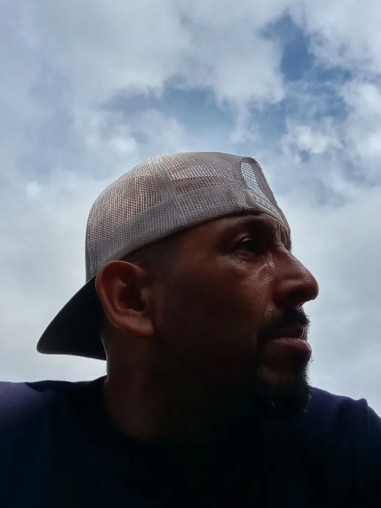 Licensed roof replacement for homes across Tulalip Bay, WA - Salvador Enriquez