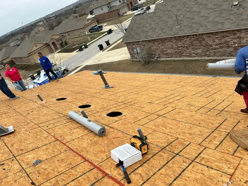 Slide of Salvador Roofing Service