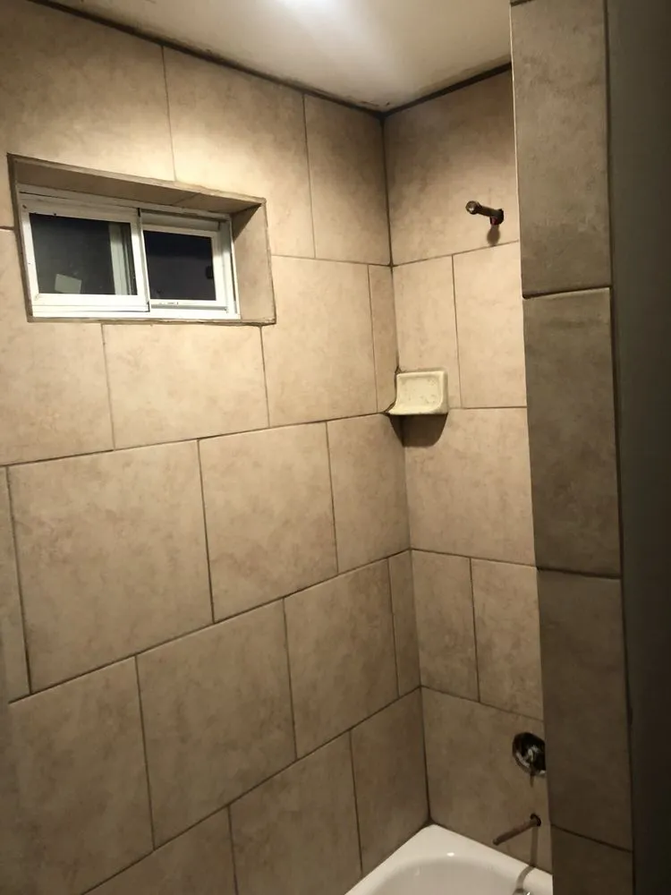 Slide of Salvador Roofing Services