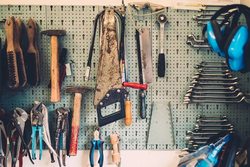 Slide of Samantha Constrution