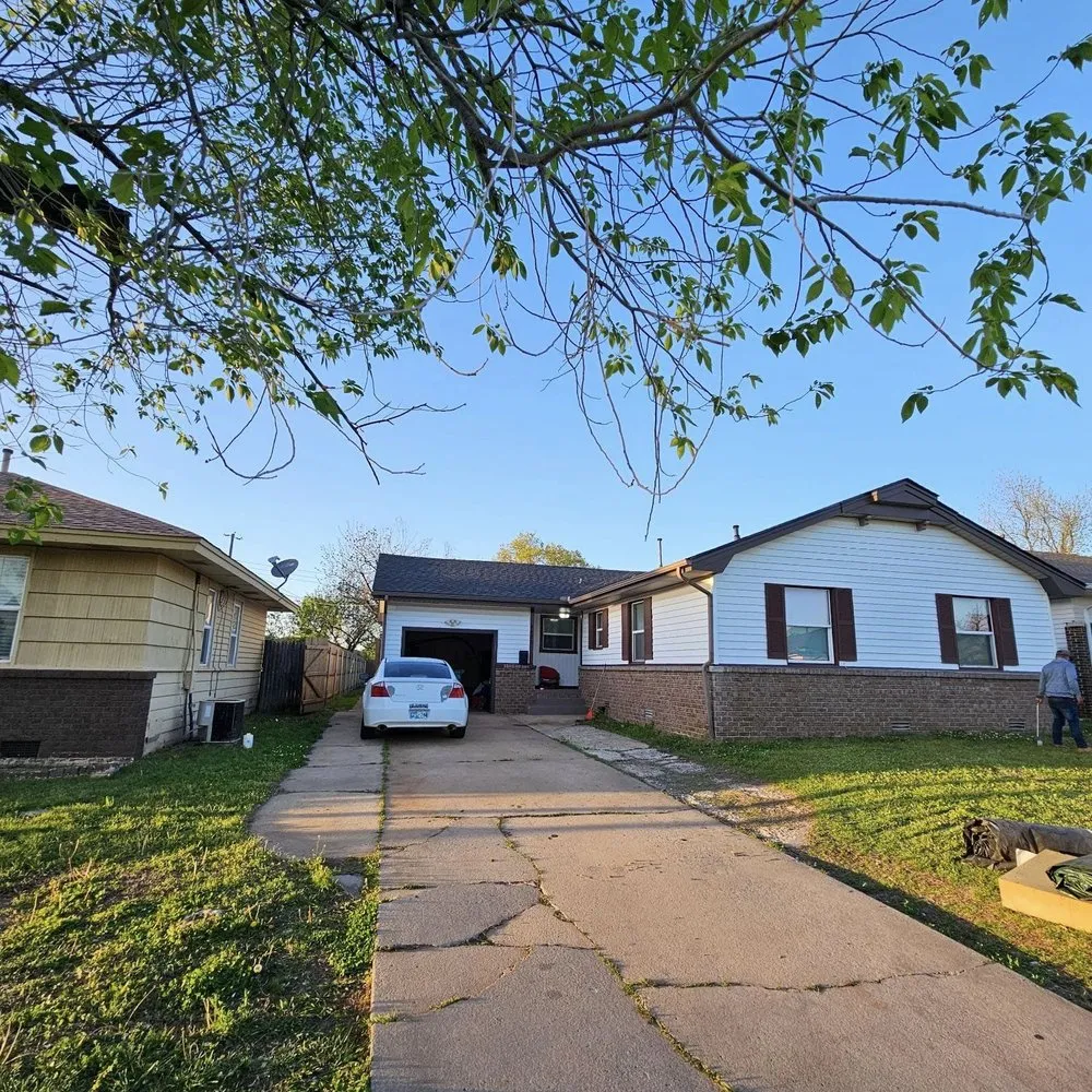 Slide of Samaria Roofing