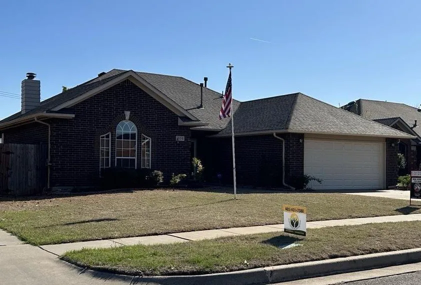 Slide of Samaria Roofing