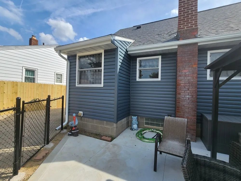 Slide of Samsons Const