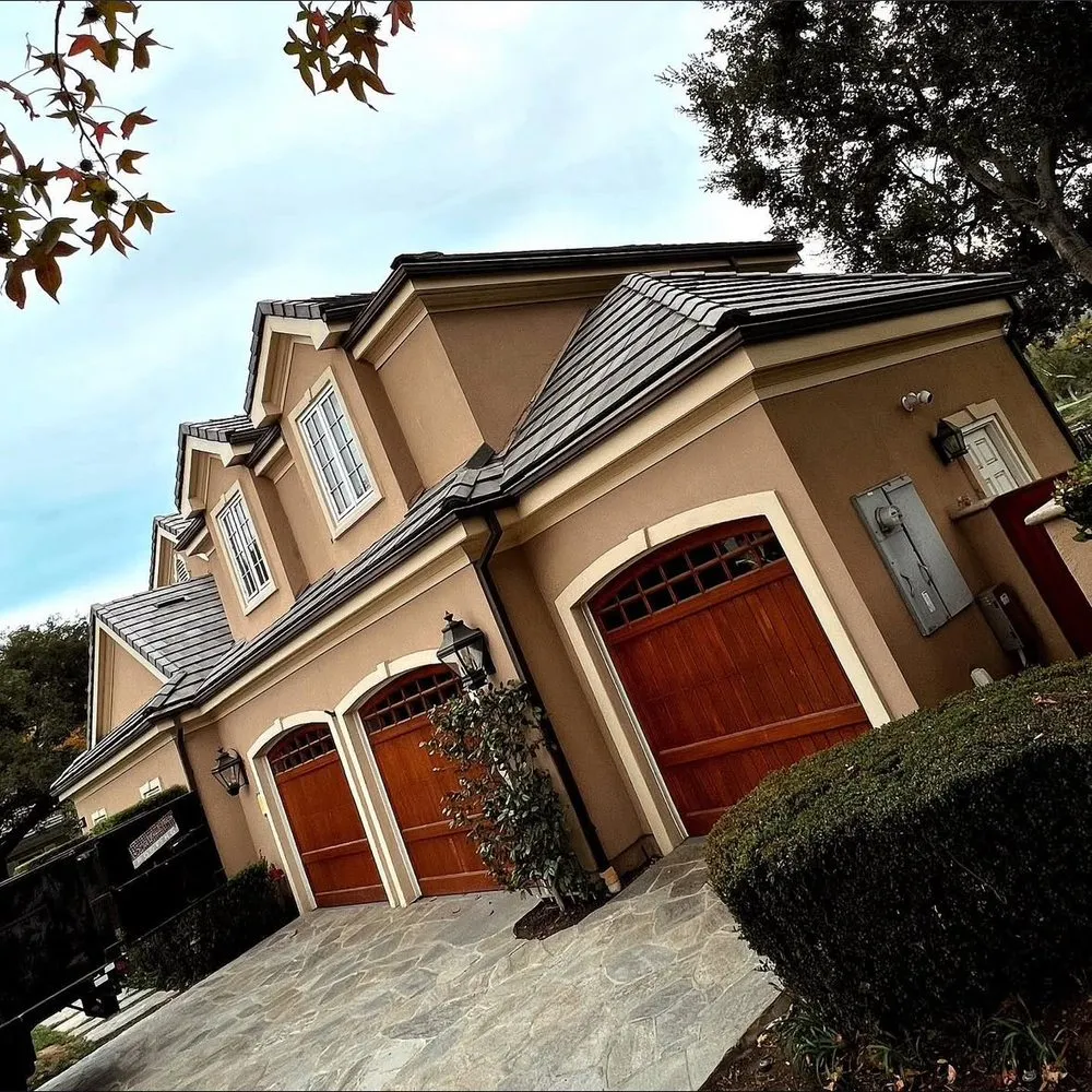 Slide of San Ventura Roofing