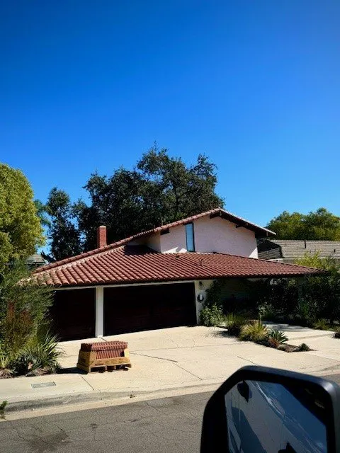 Slide of San Ventura Roofing