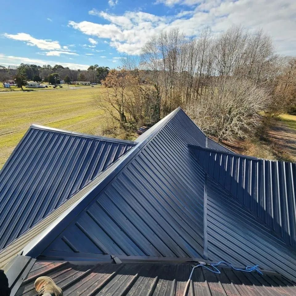 Reliable roof leak repair experts serving Ellendale, DE - Sanchez Hardscapes Construction