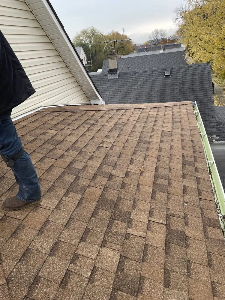 Slide of Sanchez Roofing & Tuck-pointing