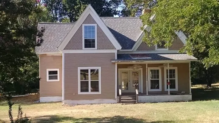 Slide of Sanchez Roofing