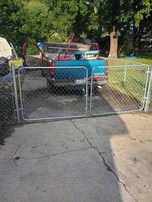 Sanderford & Sons Construction And Tree Removal Logo