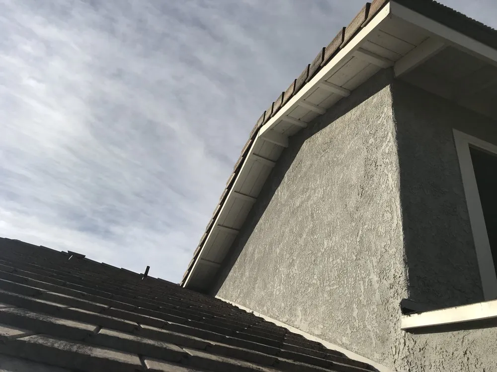 Slide of Santiago Roofing