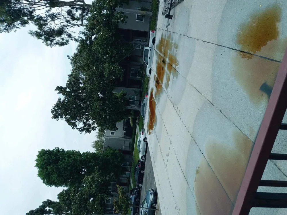 Slide of Santiago Roofing