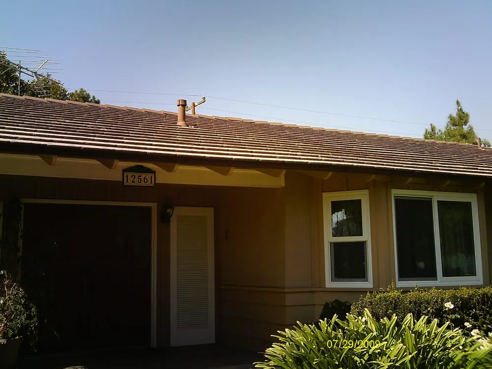 Slide of Santiago Roofing