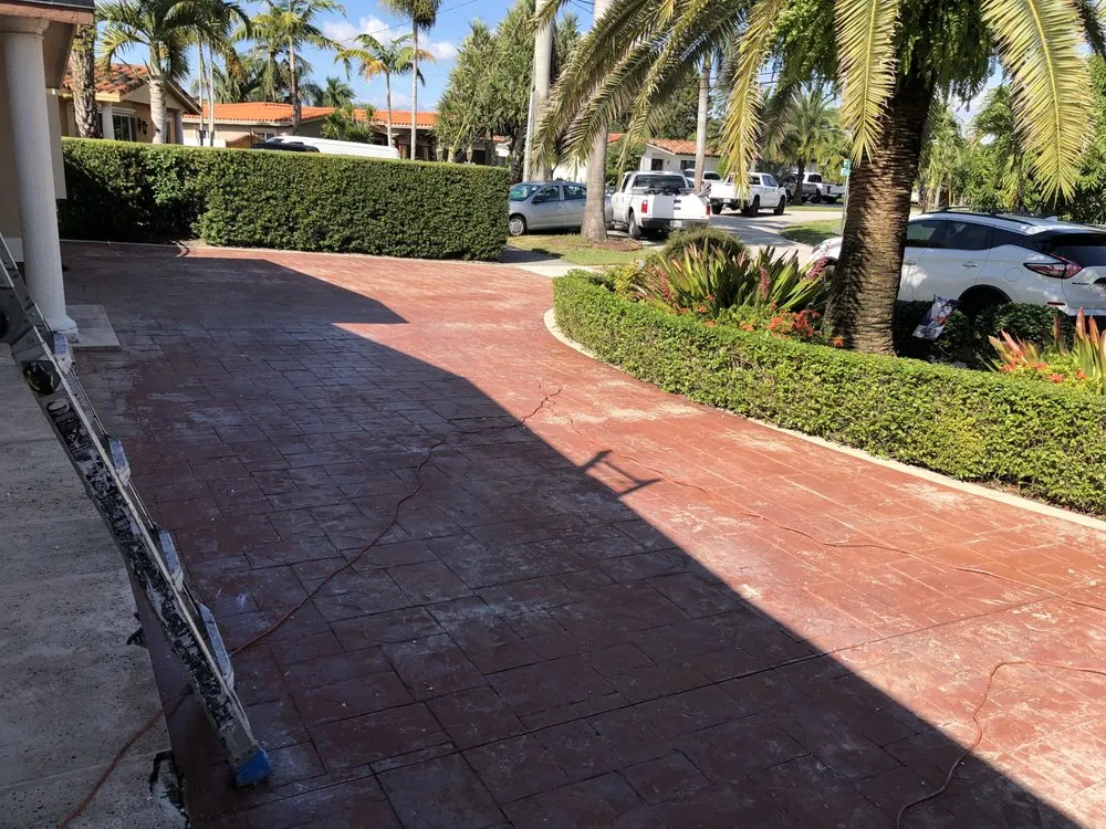 Slide of Saravia Painting & Roofing