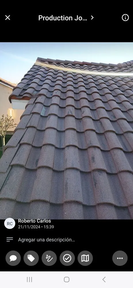 Slide of Saravia Roofing