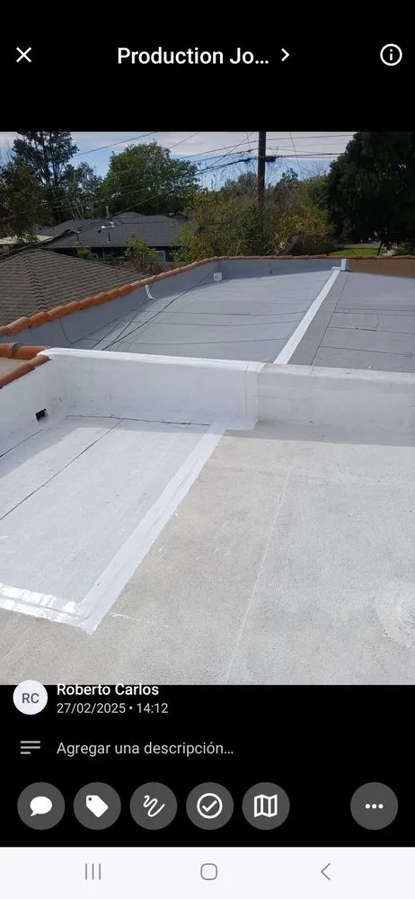 Slide of Saravia Roofing