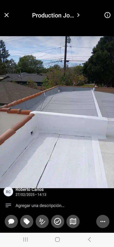 Slide of Saravia Roofing