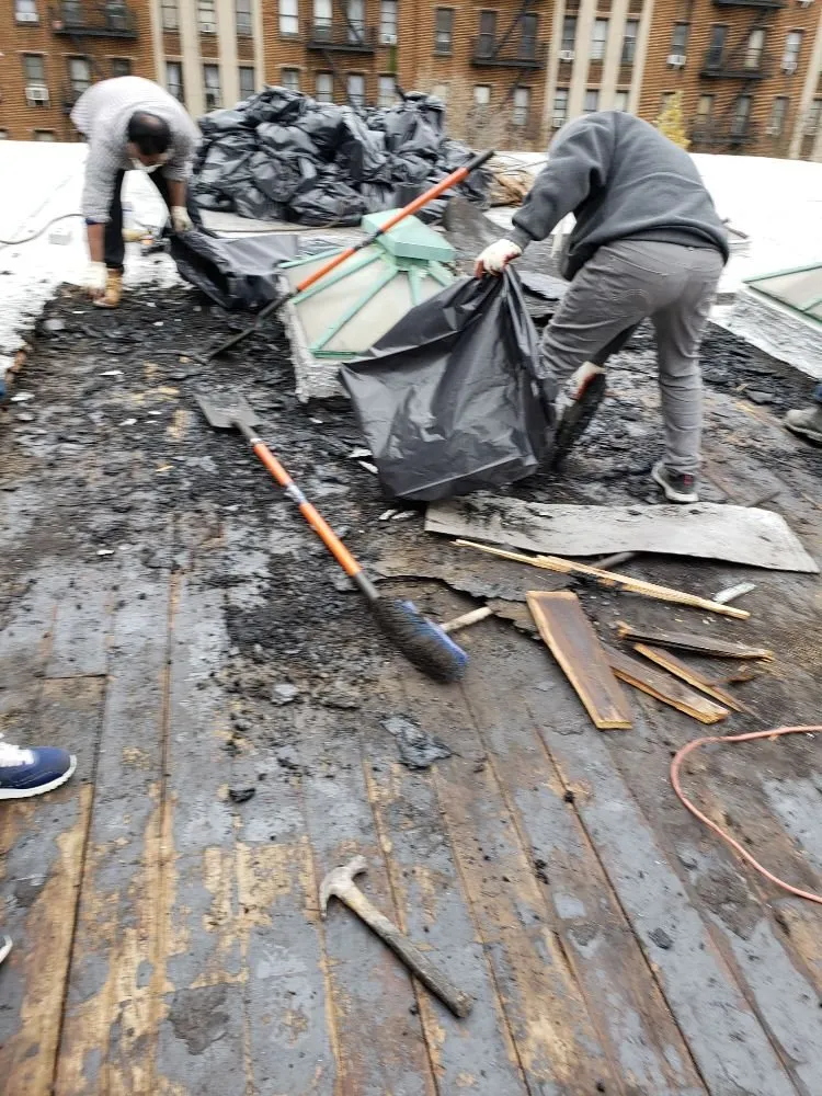 Slide of SAS -Z Contracting