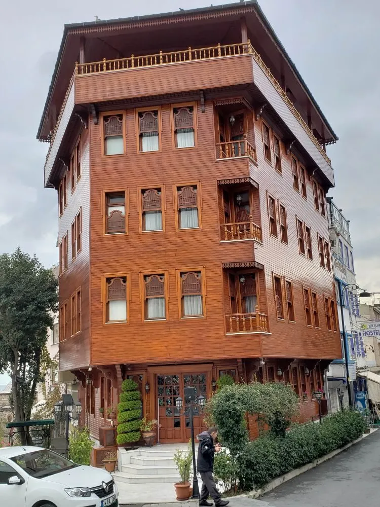 Slide of SAS -Z Contracting