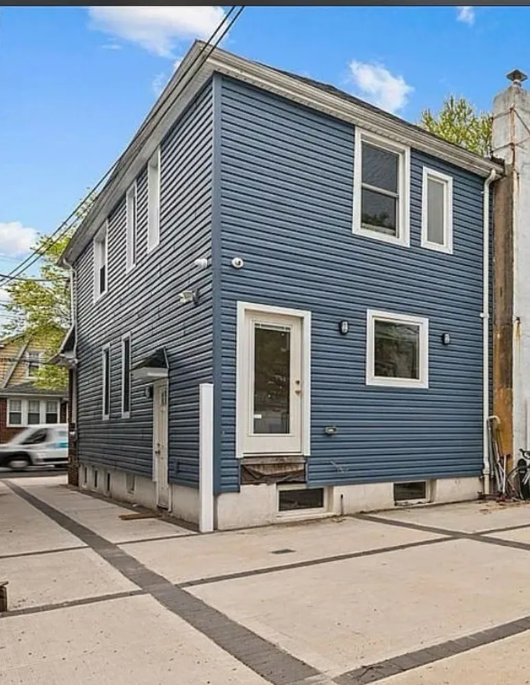 Slide of SAS Roofing & Waterproofing