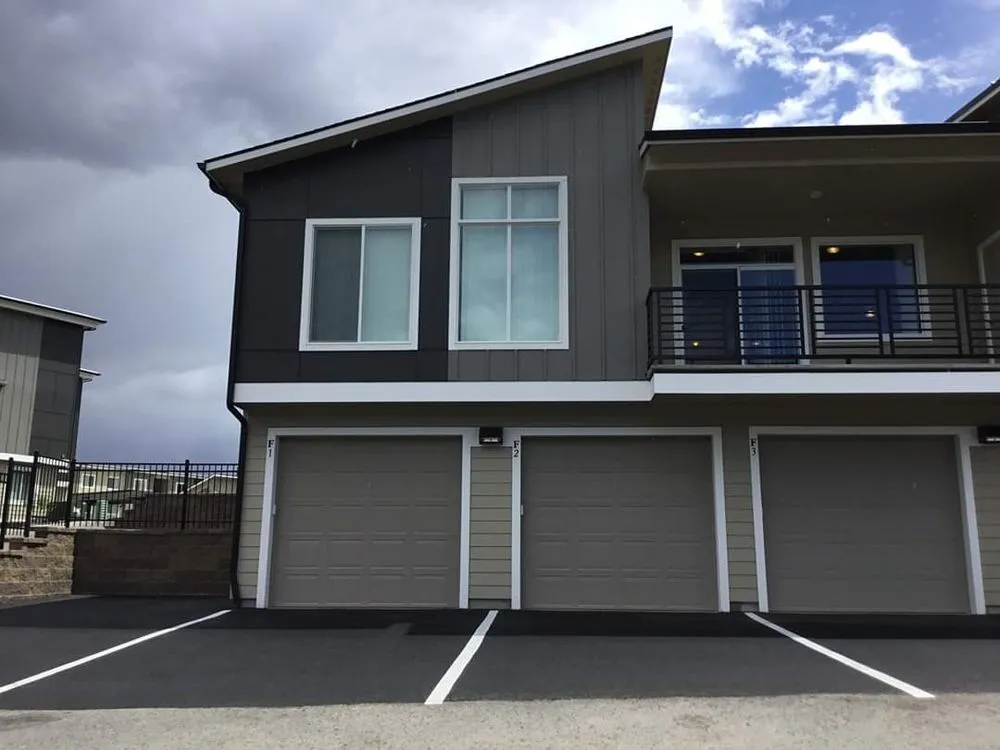 Slide of Sasquatch Builders