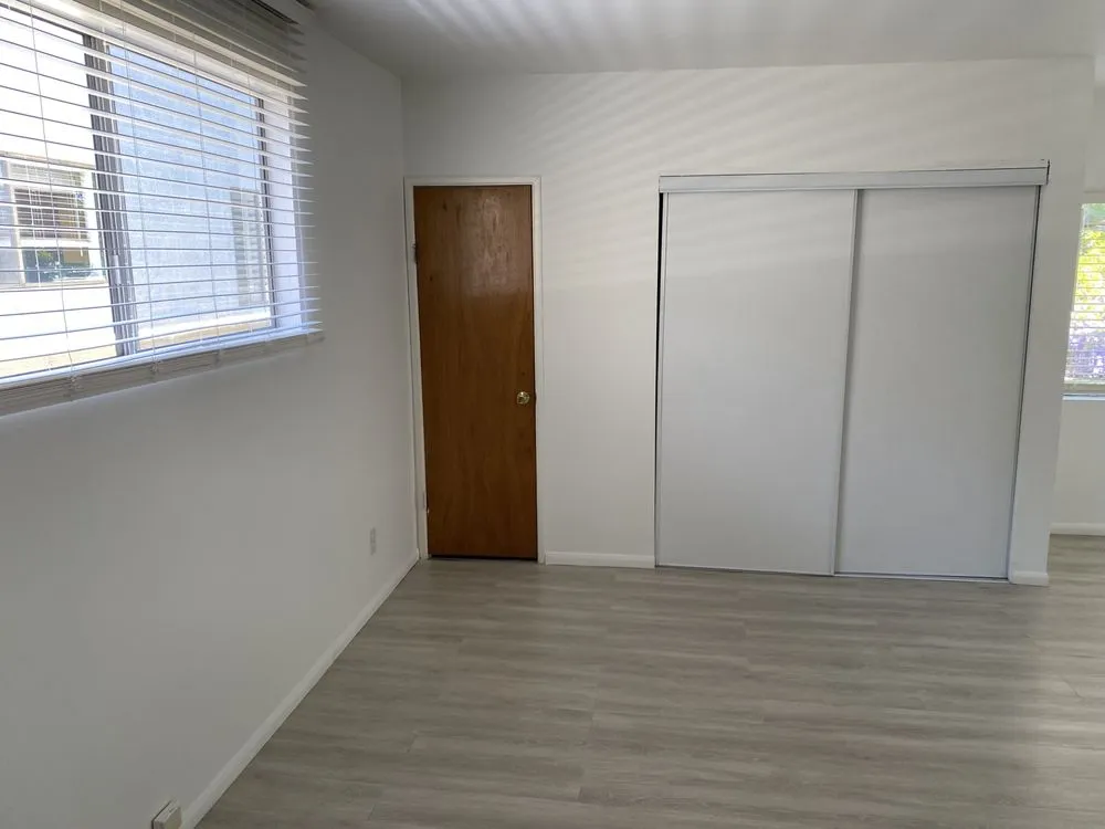 Slide of Saunders Construction Renovation