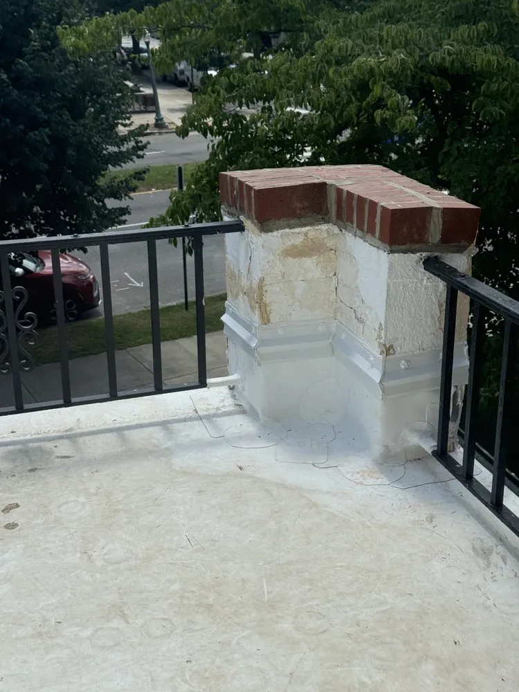 Slide of Saunders Roofing