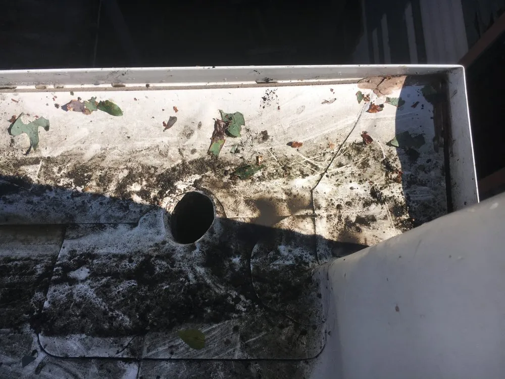 Slide of Saunders Roofing