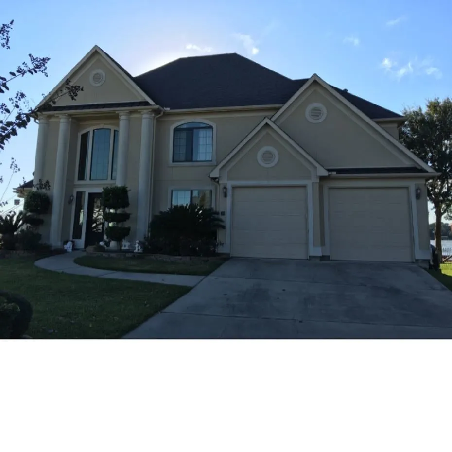 Slide of Saxon Roofing and Repair