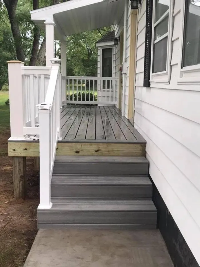 Slide of Saylor Builders