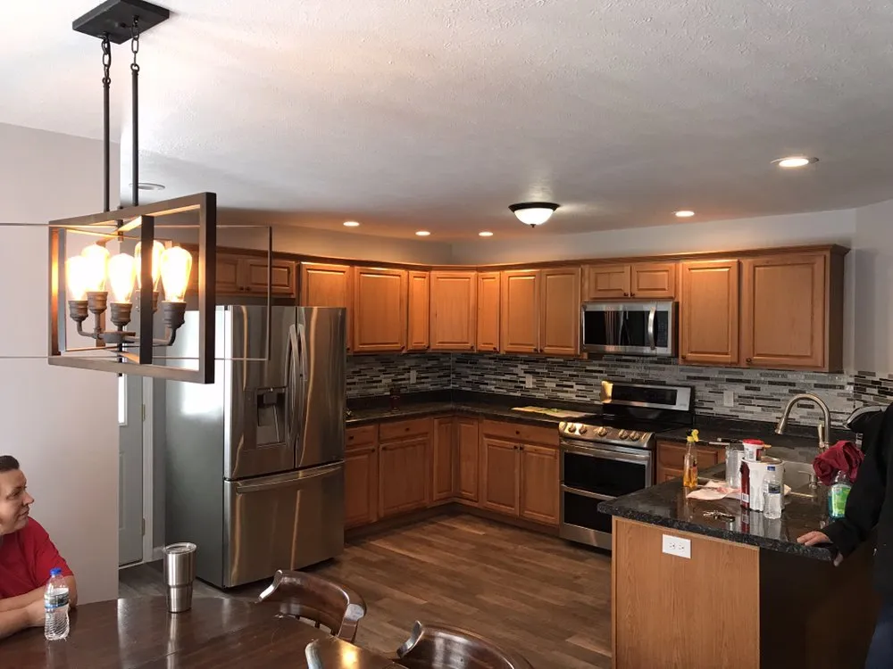 Slide of Saylor Builders