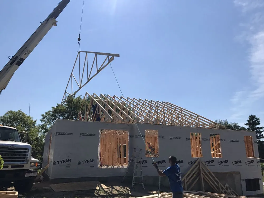 Slide of Saylor Builders