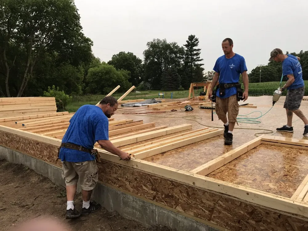 Slide of Saylor Builders