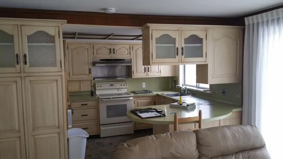 Slide of Saylor Builders