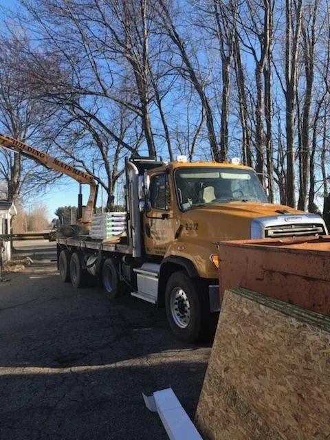 Slide of Saylor Builders