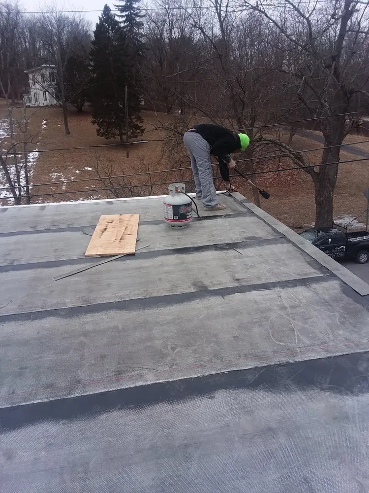 Reliable shingle roofing service experts serving Slingerlands, NY - Schaming Construction