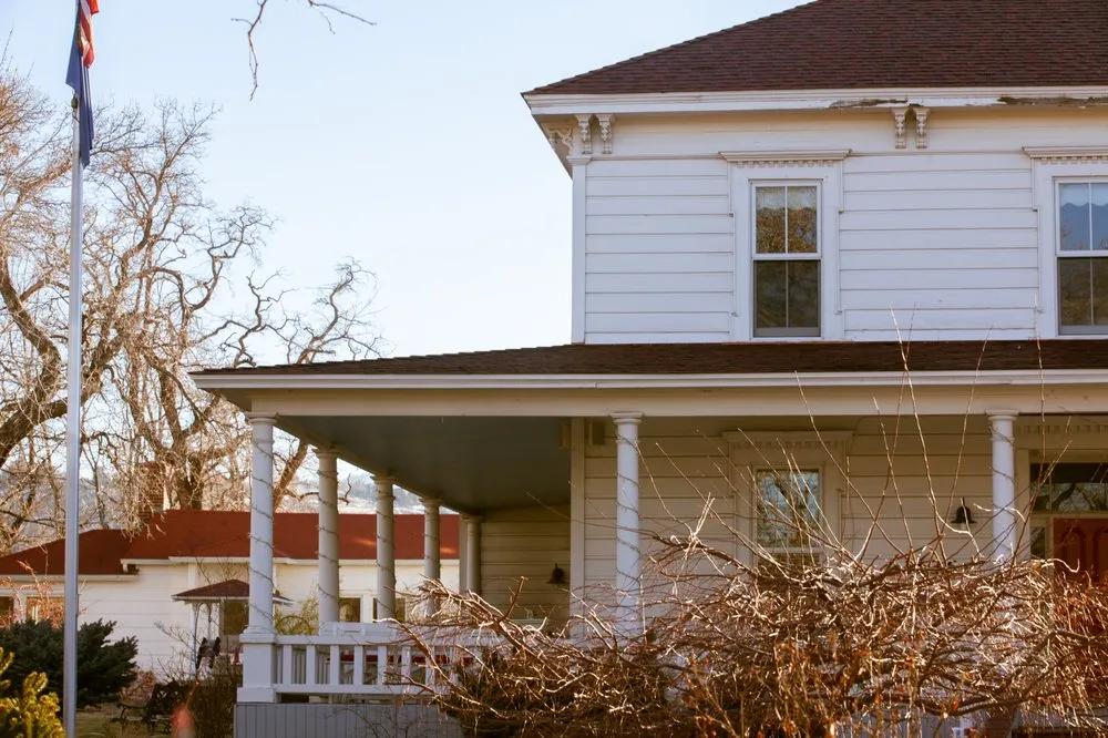 Slide of Scott Roofing
