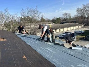 Slide of Scott's Roofing & Siding