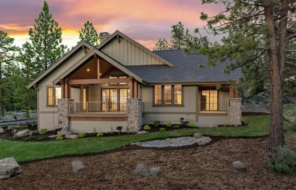 Slide of Scott's Roofing