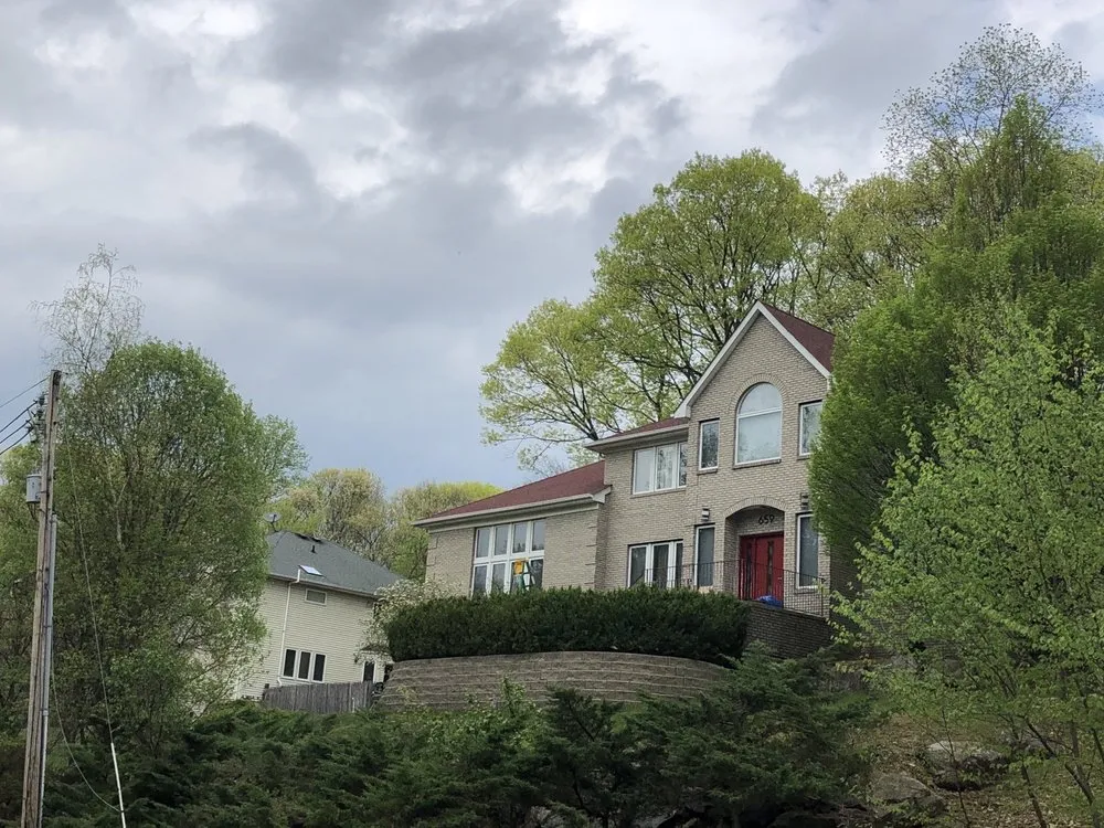 Slide of Scott's Roofing