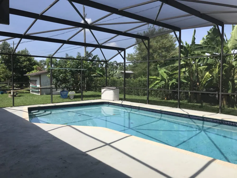 Slide of Screen in Miami