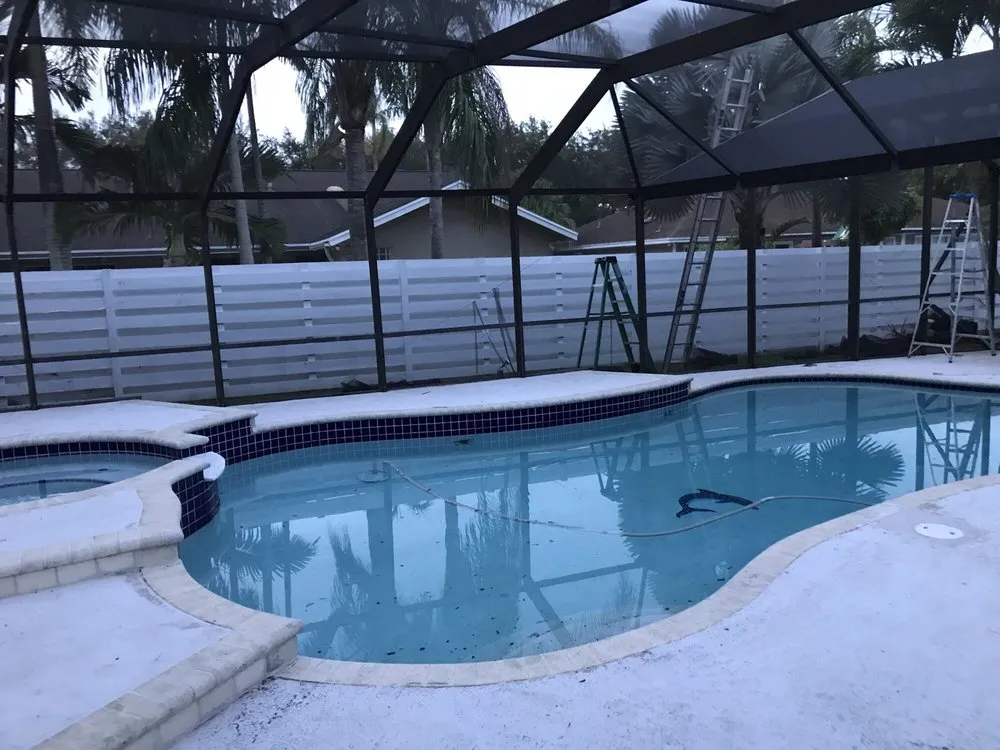 Slide of Screen in Miami